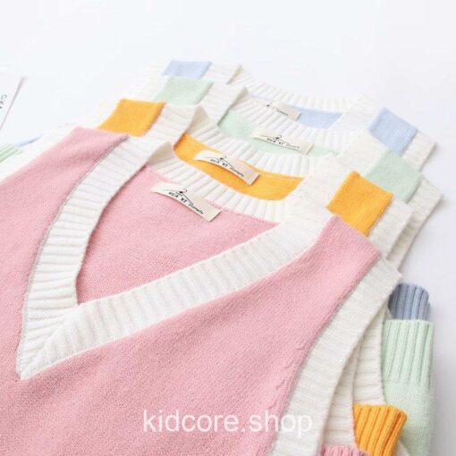 Playing Cat Embroidery Kawaii Knitted Sweater Vest